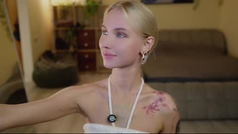 Snapshot of angelic_lovers_ chatting on September 13, 2025, 5:02 pm Gabby online show from September 13, 2025, 5:02 pm