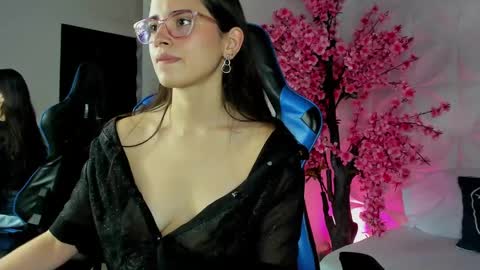 Snapshot of angelica_dymond chatting on January 4, 2025, 10:13 pm A N G E L I C A online show from January 4, 2025, 10:13 pm