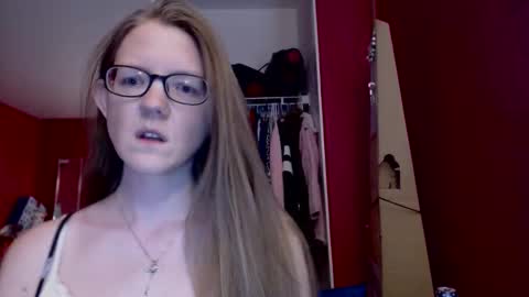 AngelicAngel online show from November 9, 2025, 12:42 am