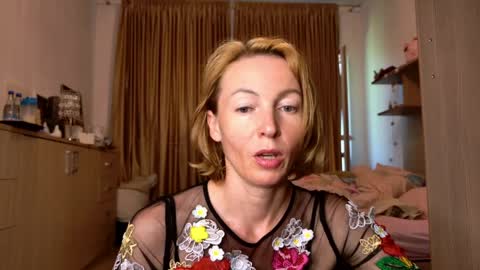 Snapshot of angelicfenix chatting on May 20, 2026, 12:22 pm angelicfenix online show from May 20, 2026, 12:22 pm