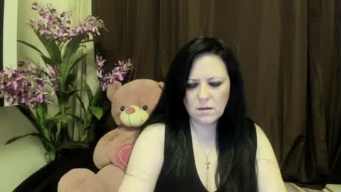 angelicmilfshania online show from May 5, 2026, 9:45 pm