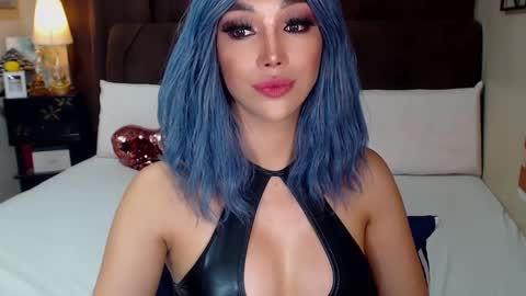 MS. AMALIA online show from January 14, 2025, 12:14 pm