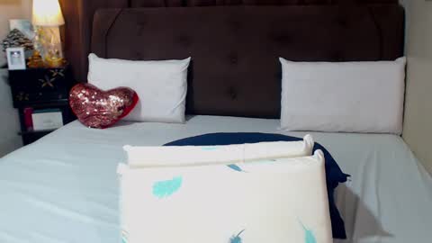 MS. AMALIA online show from January 19, 2025, 1:22 pm