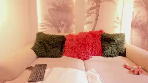 Angelie Rose  online show from July 25, 2026, 1:19 pm