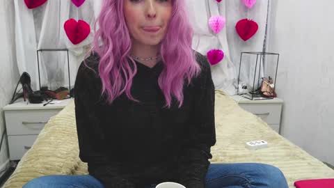 Angelika Rouge online show from March 18, 2026, 2:09 pm