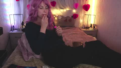 Angelika Rouge online show from April 3, 2026, 5:44 pm