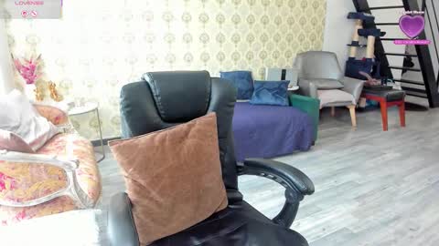 angelina_class_7 online show from January 14, 2026, 3:39 pm