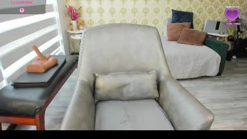angelina_class_7 online show from June 25, 2026, 2:21 pm