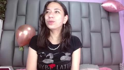 Snapshot of angelina_ny chatting on September 22, 2025, 1:35 pm ANGELINA online show from September 22, 2025, 1:35 pm