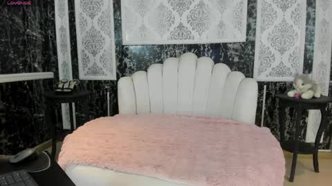 Snapshot of angelinaaustin chatting on April 13, 2026, 1:05 pm AngelONLINE GTM-5 online show from April 13, 2026, 1:05 pm