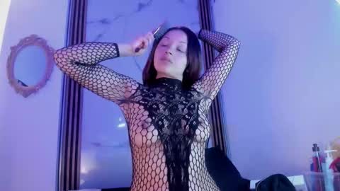 Snapshot of angelinablanc_ chatting on October 21, 2025, 11:00 am ANGELINA   online show from October 21, 2025, 11:00 am