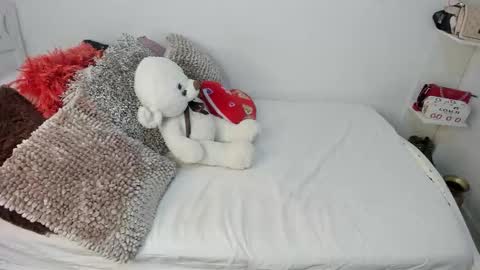 angeline online show from February 16, 2026, 7:32 pm