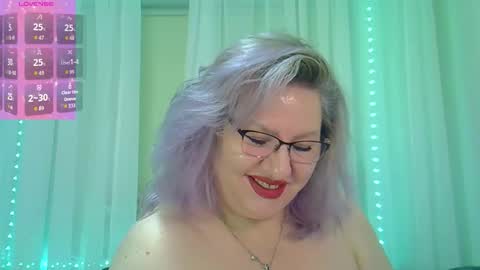 Snapshot of angelinaglam chatting on October 24, 2025, 6:15 pm AngelinaGlam online show from October 24, 2025, 6:15 pm