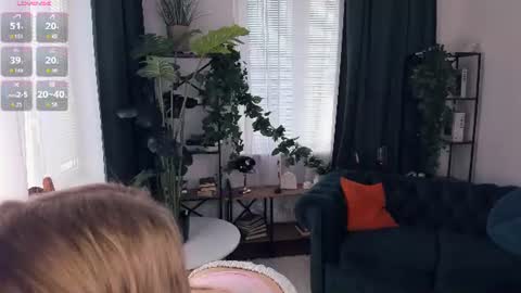 Snapshot of angelinahass chatting on July 17, 2026, 9:05 am Alice WOW online show from July 17, 2026, 9:05 am