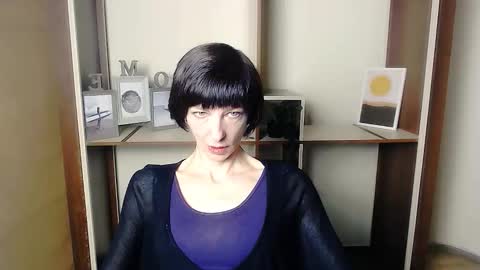 Snapshot of angelinalov_ chatting on September 19, 2025, 6:15 am Angelina online show from September 19, 2025, 6:15 am