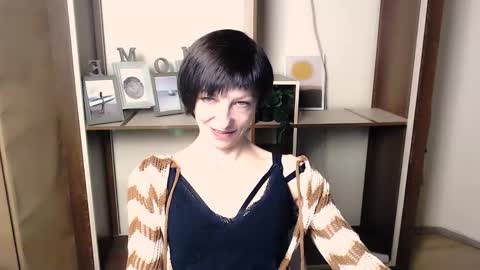 Angelina online show from November 15, 2025, 8:22 am