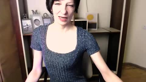 Angelina online show from November 20, 2025, 9:20 am