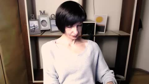 Angelina online show from December 4, 2025, 8:01 am