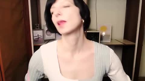 Snapshot of angelinalov_ chatting on January 17, 2026, 12:21 pm Angelina online show from January 17, 2026, 12:21 pm