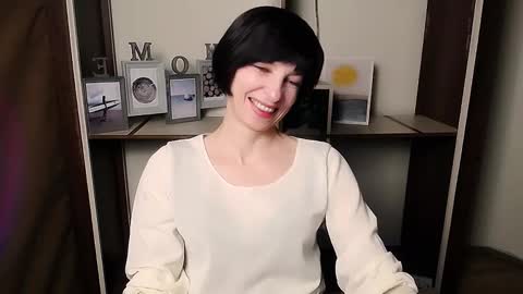 Snapshot of angelinalov_ chatting on January 18, 2026, 1:26 pm Angelina online show from January 18, 2026, 1:26 pm