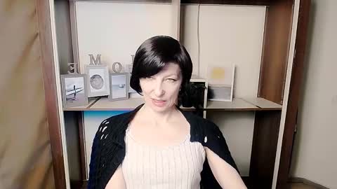 Snapshot of angelinalov_ chatting on February 2, 2026, 10:14 am Angelina online show from February 2, 2026, 10:14 am