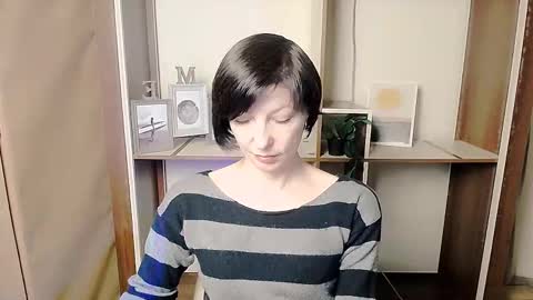 Snapshot of angelinalov_ chatting on February 4, 2026, 9:04 am Angelina online show from February 4, 2026, 9:04 am