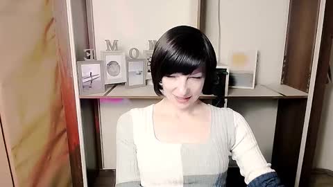 Snapshot of angelinalov_ chatting on February 6, 2026, 9:01 am Angelina online show from February 6, 2026, 9:01 am