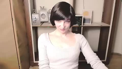 Angelina online show from May 5, 2026, 8:22 am