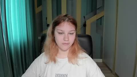 AngelinaLow online show from April 30, 2026, 11:27 am