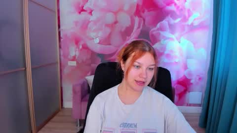 AngelinaLow online show from May 3, 2026, 5:24 am