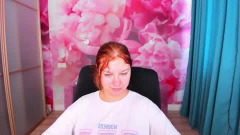 AngelinaLow online show from June 7, 2026, 5:33 am
