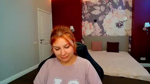 AngelinaLow online show from June 22, 2026, 11:29 am
