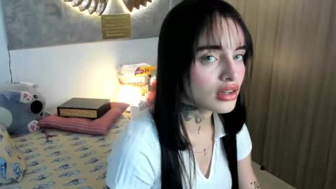 Snapshot of angeline__smith chatting on October 26, 2025, 5:35 am Angeline Smith online show from October 26, 2025, 5:35 am