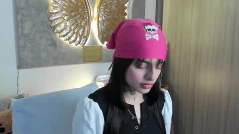 Snapshot of angeline__smith chatting on November 1, 2025, 1:29 am Angeline Smith online show from November 1, 2025, 1:29 am