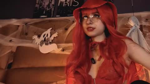 Snapshot of angelinepossy chatting on October 19, 2025, 9:48 pm angelinepossy online show from October 19, 2025, 9:48 pm