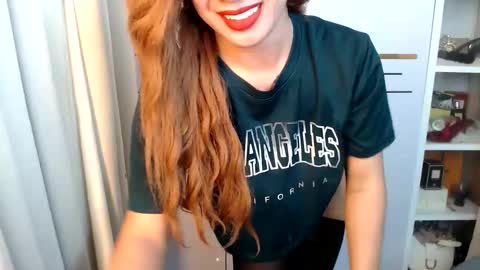 Snapshot of angelinnaxxx chatting on April 5, 2026, 8:00 am Anglina online show from April 5, 2026, 8:00 am
