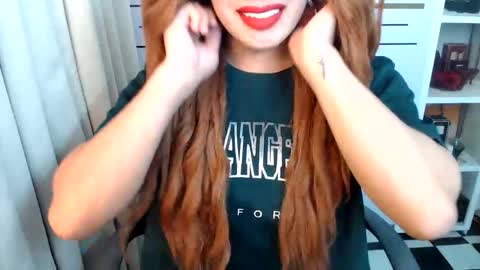 Snapshot of angelinnaxxx chatting on May 20, 2026, 11:49 am Anglina online show from May 20, 2026, 11:49 am
