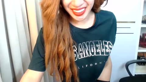Snapshot of angelinnaxxx chatting on May 21, 2026, 2:40 am Anglina online show from May 21, 2026, 2:40 am