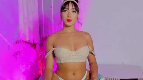 Angelique Murphy online show from November 4, 2025, 8:35 am