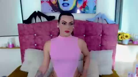 Snapshot of angelispg chatting on October 15, 2025, 4:01 am Angelis online show from October 15, 2025, 4:01 am
