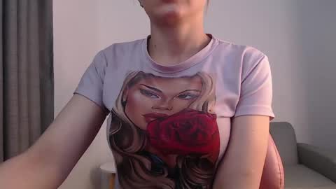 angelita_success online show from April 26, 2026, 5:05 am