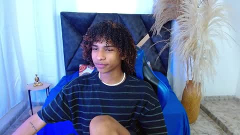 Snapshot of angell18_ chatting on April 7, 2026, 8:09 pm Angel online show from April 7, 2026, 8:09 pm