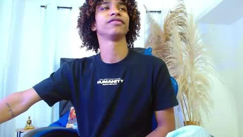 Snapshot of angell18_ chatting on April 20, 2026, 8:21 pm Angel online show from April 20, 2026, 8:21 pm