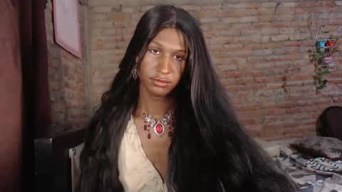 Snapshot of angell_dustt chatting on December 18, 2025, 11:33 pm Danielle online show from December 18, 2025, 11:33 pm