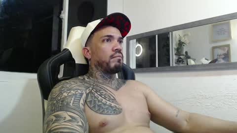 angellatino0 online show from December 8, 2024, 2:39 am