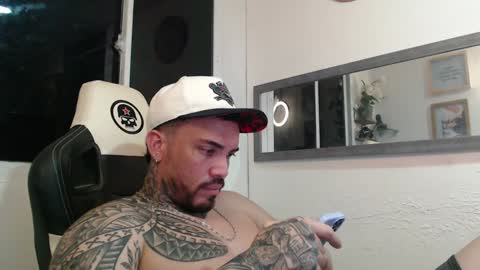 angellatino0 online show from December 9, 2024, 4:23 am
