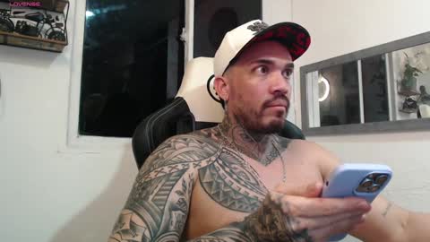angellatino0 online show from December 18, 2024, 9:25 am