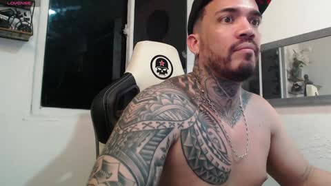 angellatino0 online show from December 20, 2024, 7:44 am
