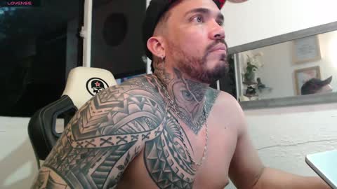 angellatino0 online show from December 21, 2024, 9:23 am