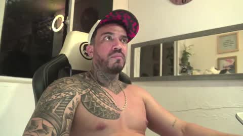 angellatino0 online show from December 27, 2024, 7:08 am